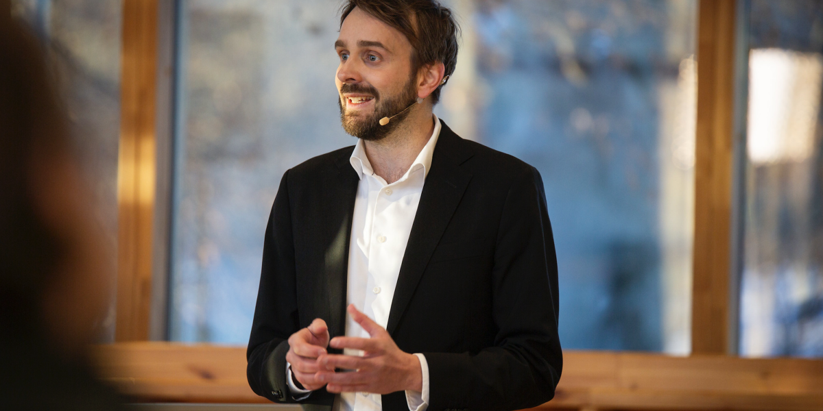 Næringsministeren presenterer nye tiltak for mer åpenhet om aksjeeiere